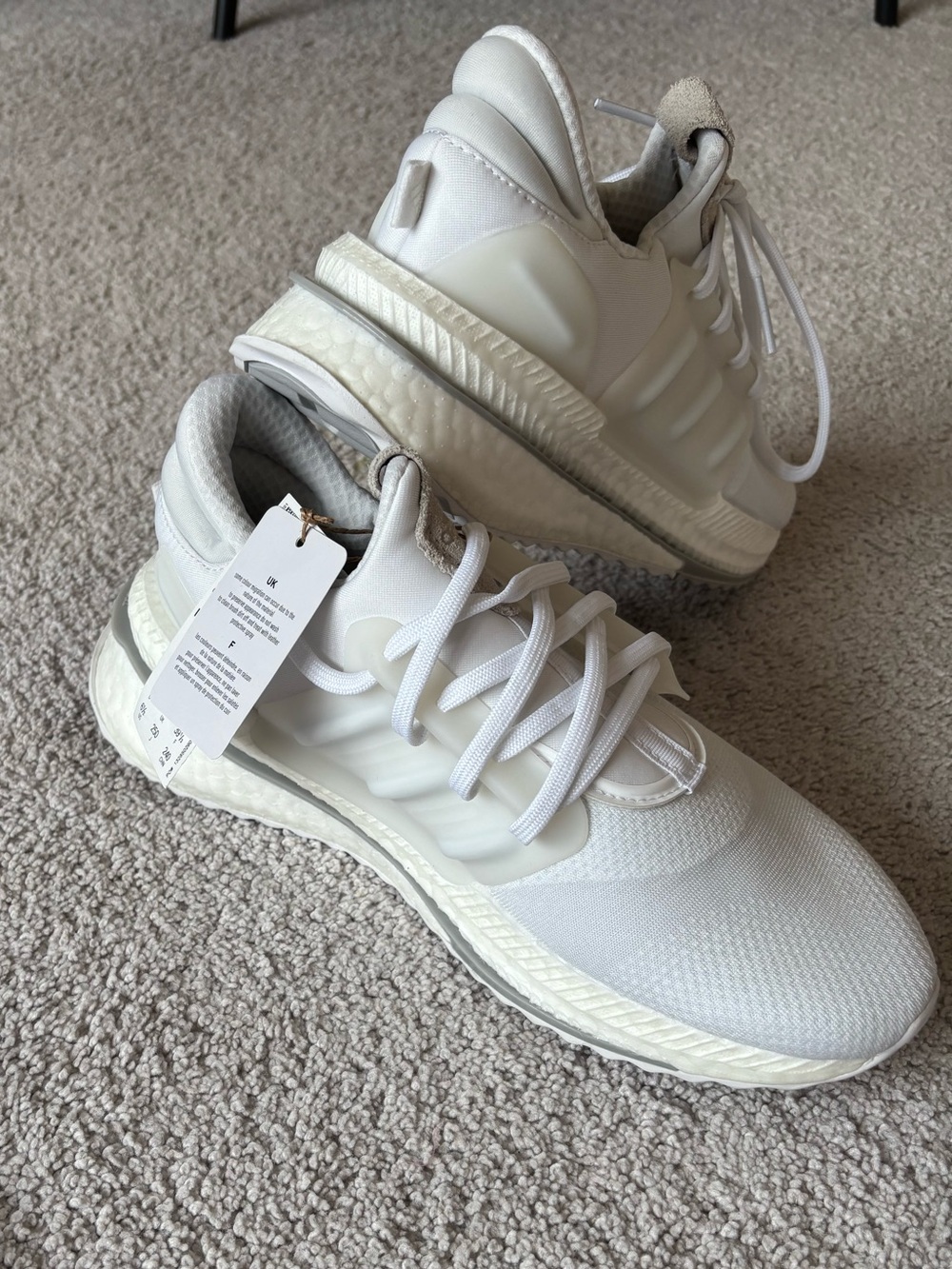 Bnwt adidas unisex sneakers